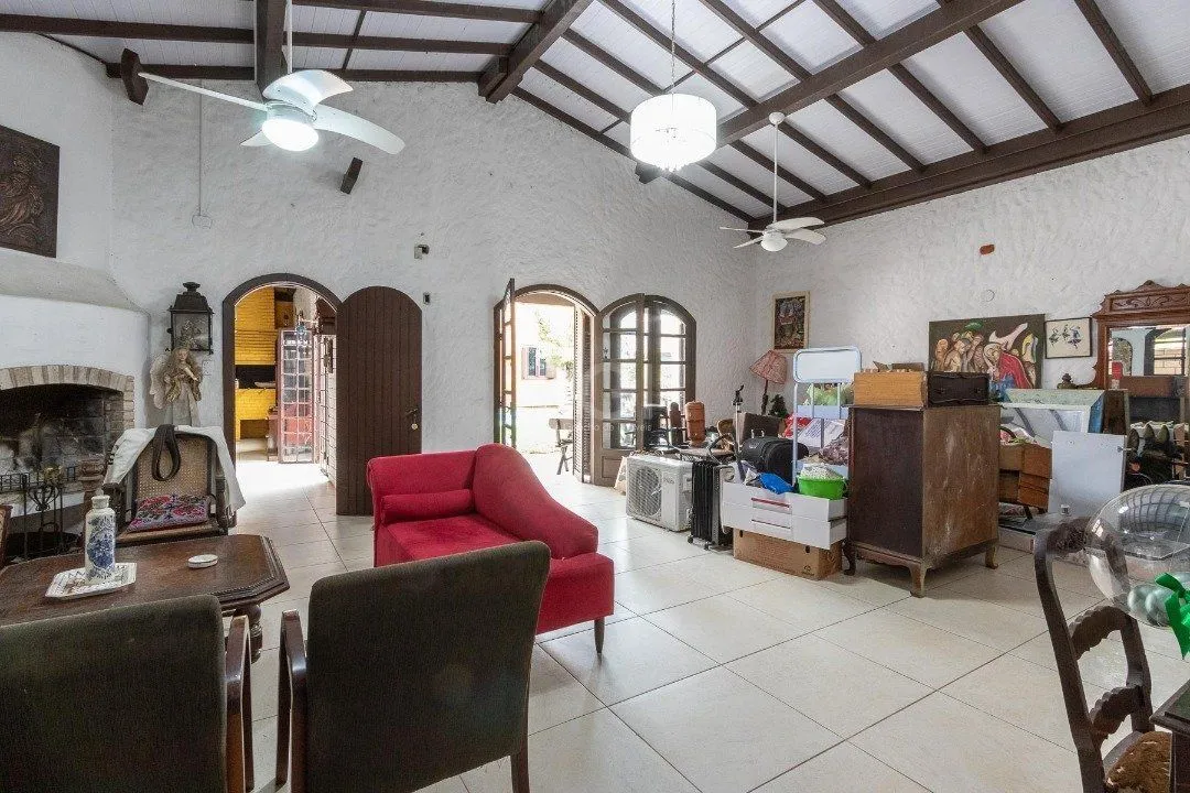 Imagem Casa para Venda - 380m², 3 dormitórios, sendo 1 suites, 3 vagas - Tristeza
