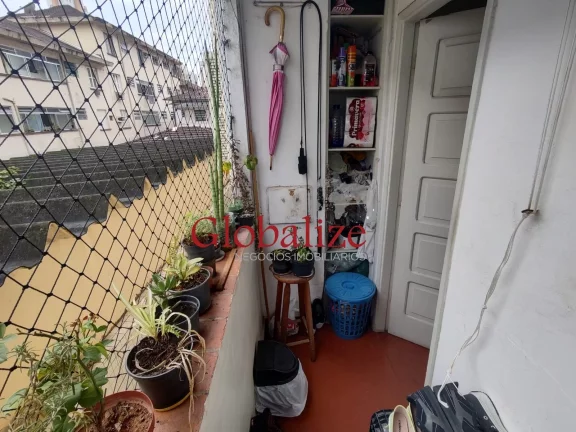 Imagem Lindíssimo apartamento de 2 dormitórios com garagem coletiva e bicicletário no coração do Gonzaga em Santos São Paulo por R$.350.000,00 !