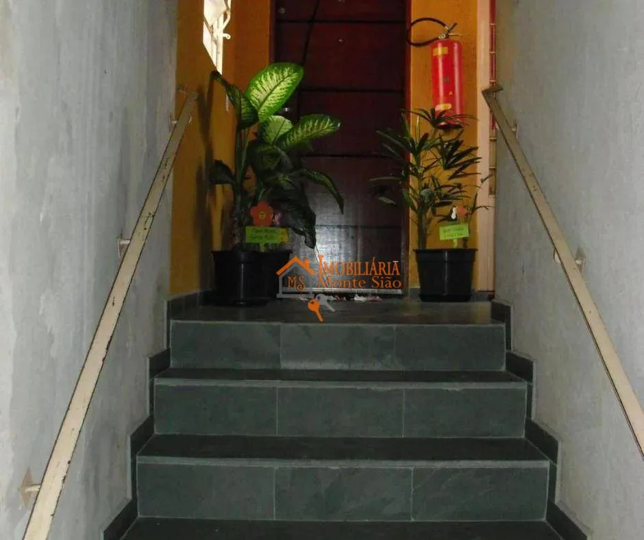 Imagem Apartamento com 2 dormitórios à venda por R$ 160.000,00 - Vila Carmela I - Guarulhos/SP