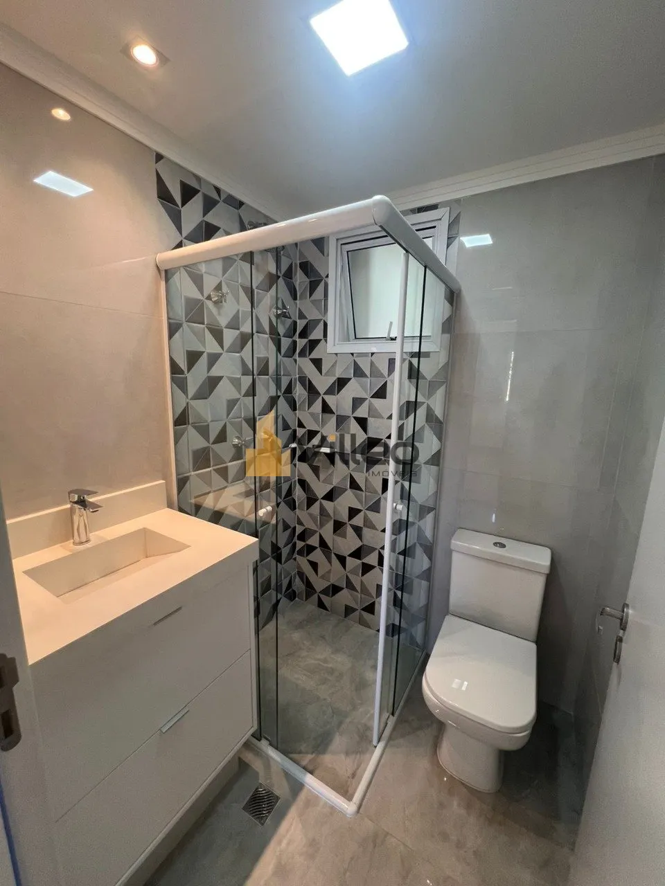 Imagem - Com 80 m² de área privativa, este excelente apartamento oferece:

- 3 dormitórios, sendo 1 suí...