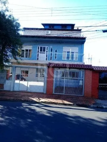 Sobrado para Venda - 440m², 8 dormitórios, sendo 3 suites, 4 vagas - Harmonia