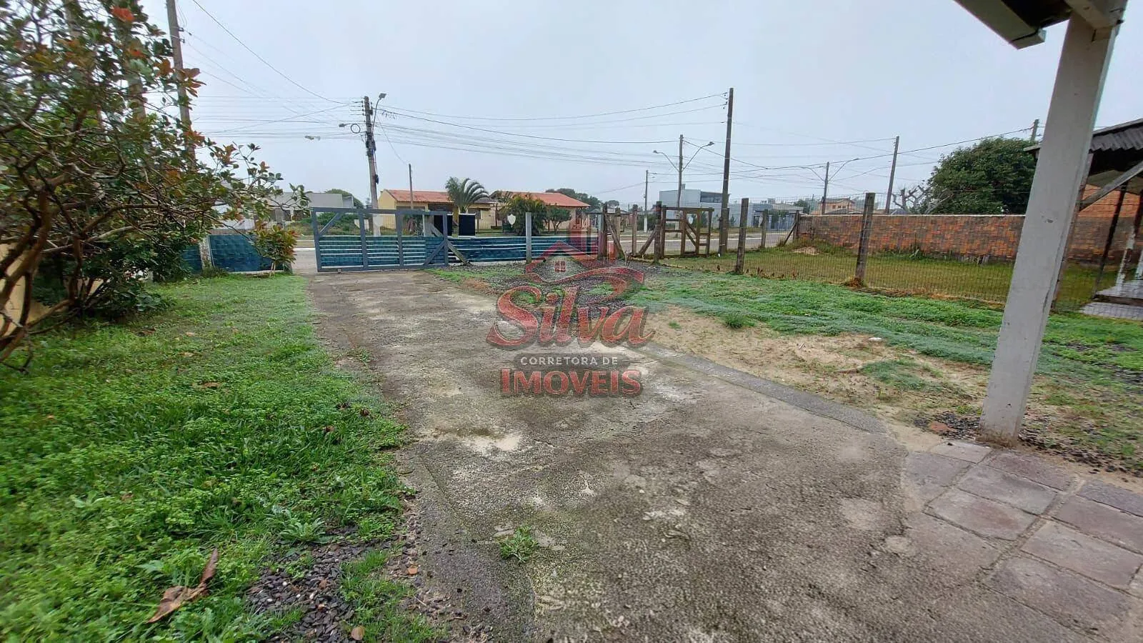 Imagem Casa com suíte à venda em Imbé com lareira e 103m²