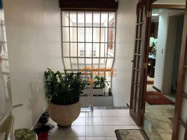 Imagem Sobrado com 4 dormitórios à venda, 430 m² por R$ 1.950.000,00 - Vila Galvão - Guarulhos/SP
