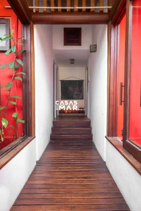 Imagem Casa de Luxo em Condomínio Fechado na Praia do Espelho, Porto Seguro-BA - 3 Quartos, 3 Suítes, Piscina e Varanda Ampla!