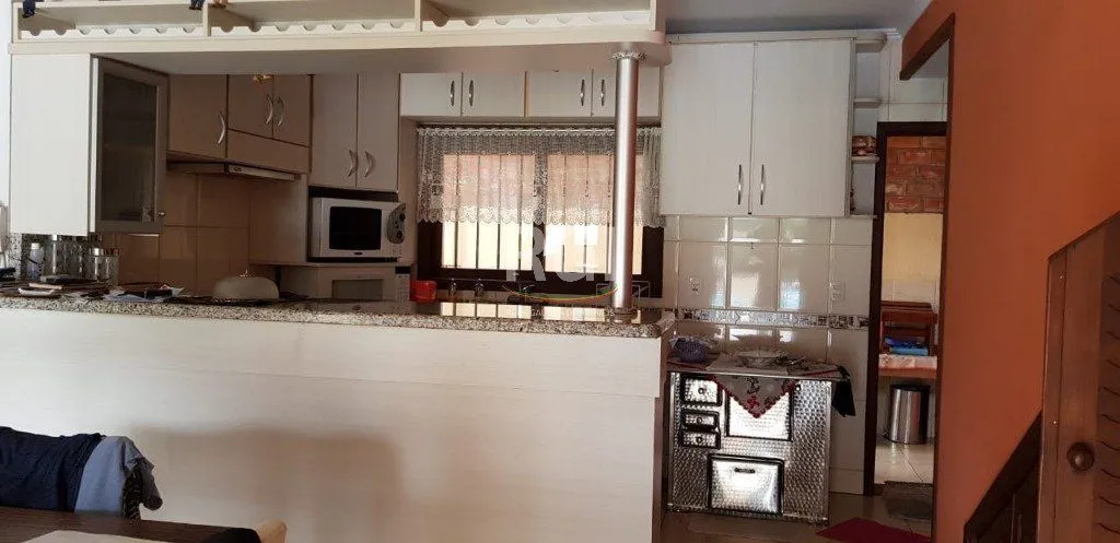 Imagem Casa para Venda - 300m², 4 dormitórios, sendo 2 suites, 4 vagas - Medianeira