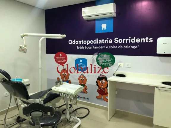 Imagem Ponto Comercial à venda com 250m², 3 andares, clientela fixa por R$ 330.000,00 no centro de Santos
