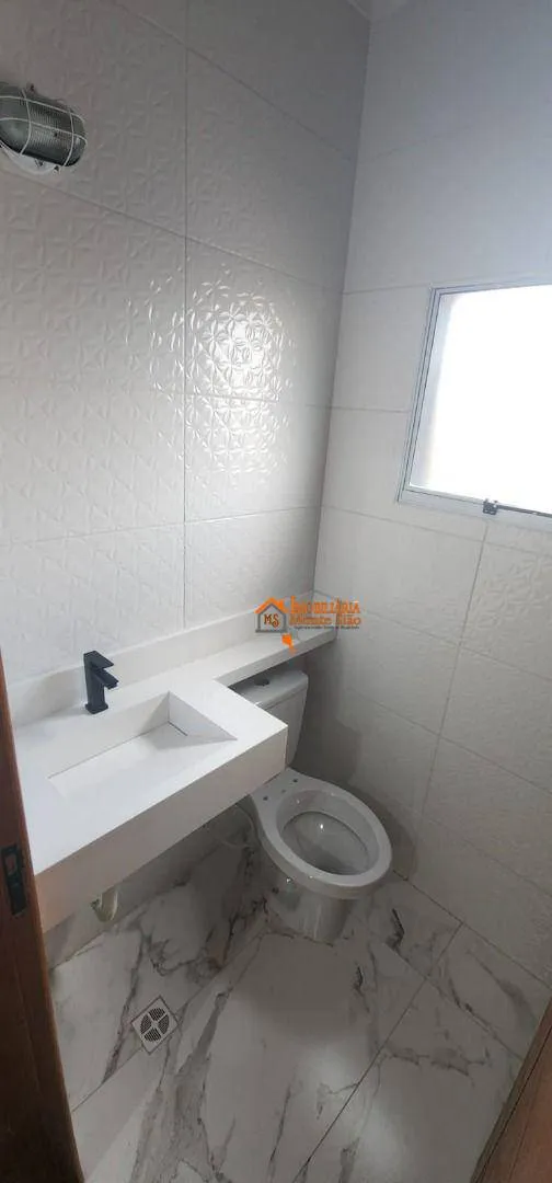 Imagem Sobrado com 3 dormitórios à venda, 186 m² por R$ 930.000,00 - Carmela III - Guarulhos/SP