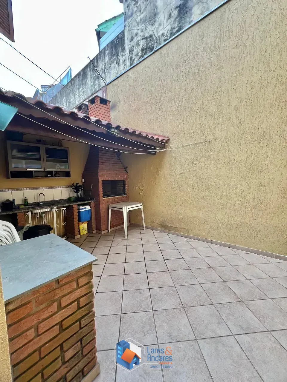 Imagem Sobrado para venda em Vila Guedes com 3 quartos, sendo 1 suíte, 164m²