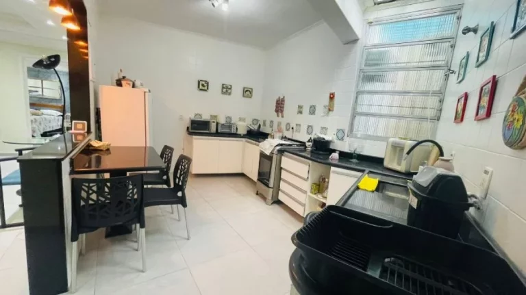 Imagem CASA COM 150 m² - CANTO DO FORTE - PRAIA GRANDE SP