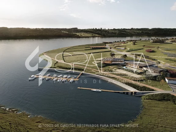 Imagem Terreno incrível com 5 mil m², vista livre 180° para a represa e uma Marina exclusiva à venda no residencial Brisas Avaré