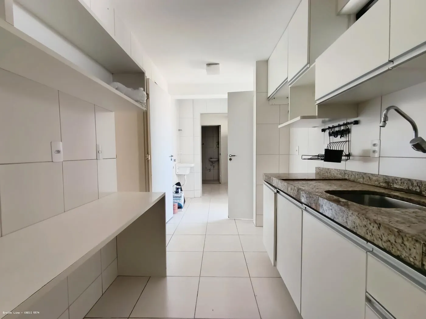 Imagem Apartamento para Venda em Maceió, Jatiúca, 3 dormitórios, 1 suíte, 3 banheiros, 2 vagas
