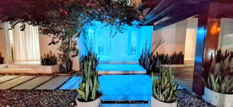 Imagem IMOVEL ESPETACULAR EM CONDOMINIO FECHADO COM TODA SEGURANÇA