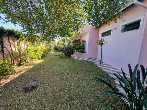 Imagem Mansão térrea de alto padrão à venda, 3 lotes de terrenos, com edículas