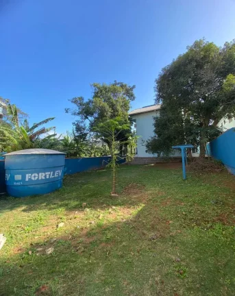 Imagem Casa com 4 dormitórios sendo 3 suítes e 4 vagas de garagem, a 200m do mar em Bombinhas/SC