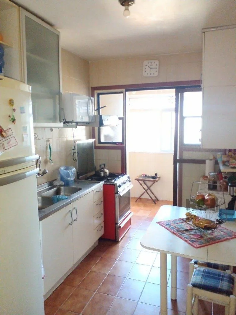 Imagem Apartamento de 2 dormitórios, 2 banheiros e 1 vaga de garagem no Bairro Petrópolis