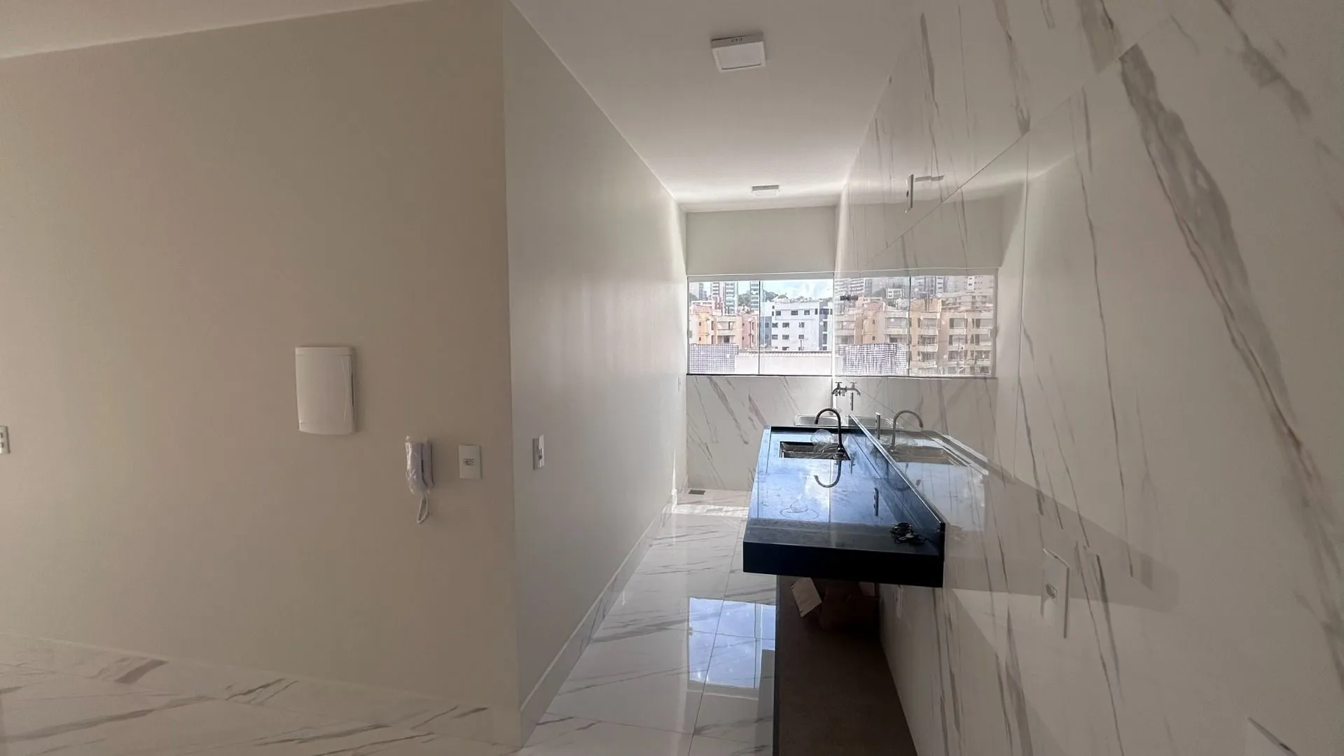 Imagem Apartamento à venda, 64 m² por R$ 300.000,00 - Antônio Caixeta - Patos de Minas/MG