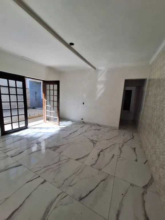 Imagem CASA COM 300,00 m² - CANTO DO FORTE - PRAIA GRANDE SP