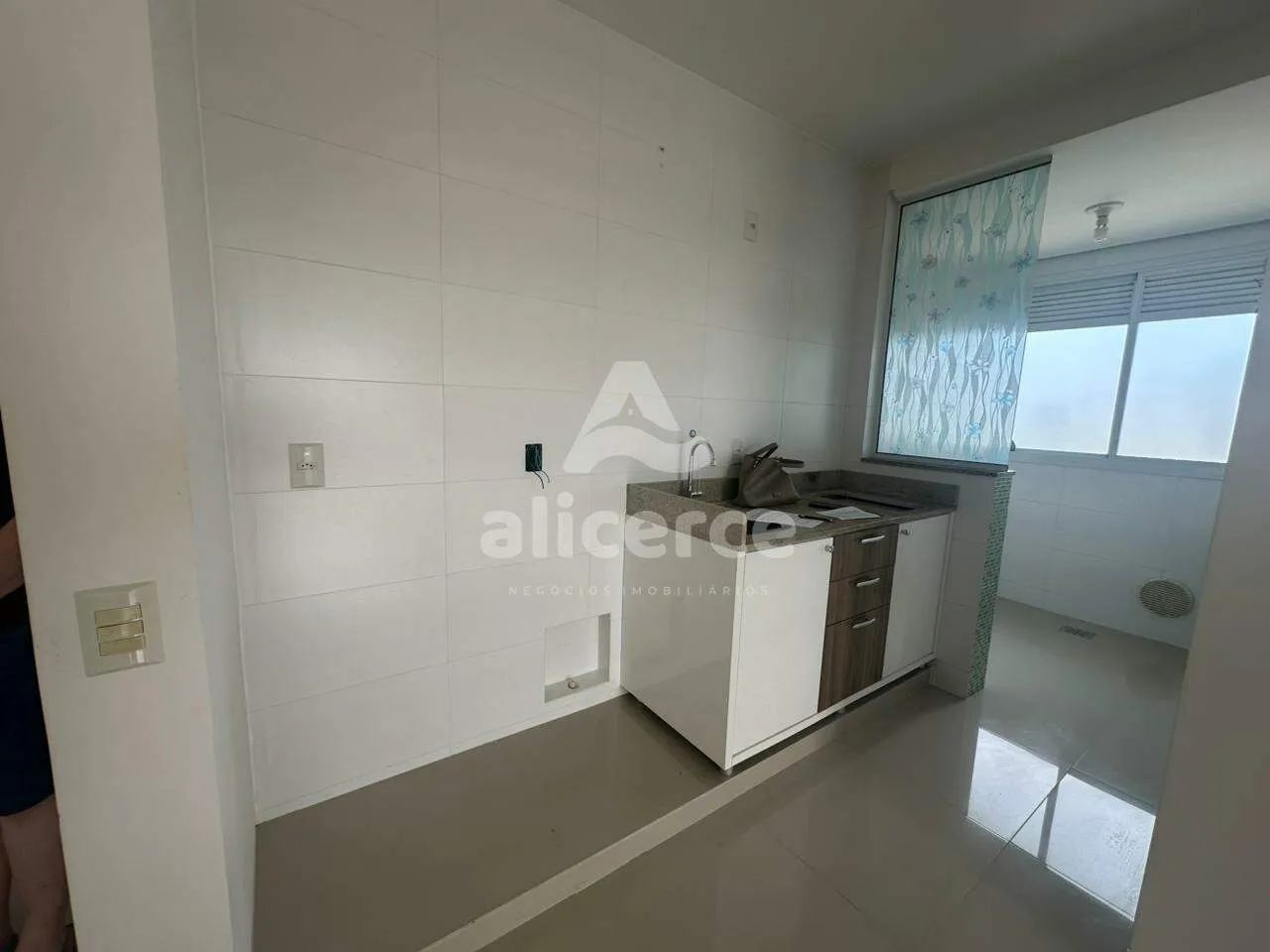 Imagem Apartamento à venda - 2 quartos I 1 suíte I 70m² I Sacada com churrasqueira - em Jardim Atlântico - Florianópolis