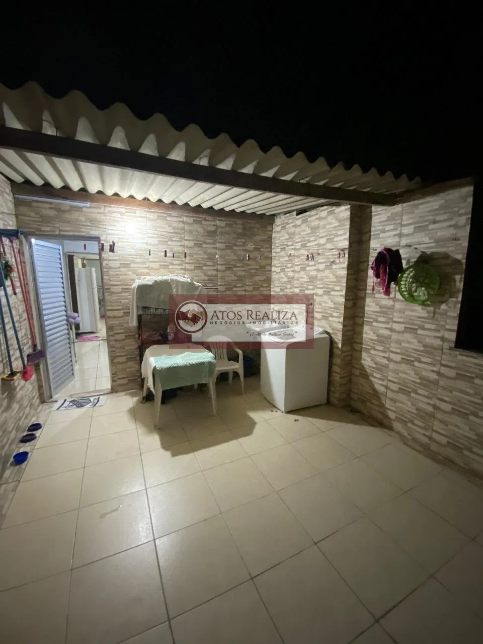 Imagem Vende Sobrado na Região do Sesc Interlagos, Sendo 3 Dormitorios, 2 Salas, 2 Banheiros, 1 Vaga de Garagem, Terraço com Churrasqueira, Imovel Bem Localizado, Proximo a Estação Grajau, Hospital Grajau, V