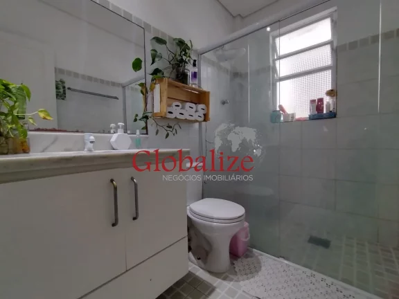 Imagem APARTAMENTO DE 2 DORMITÓRIOS EM EXECELENTE ESTADO NO BAIRRO ENCRUZILHADA EM SANTOS POR R$ 300.000,00.