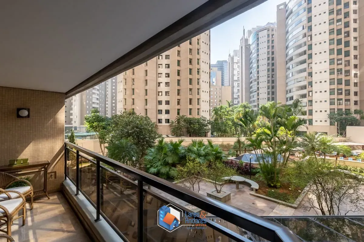 Imagem Apartamento para venda em Moema com 3 quartos, sendo 1 suíte, 120m²
