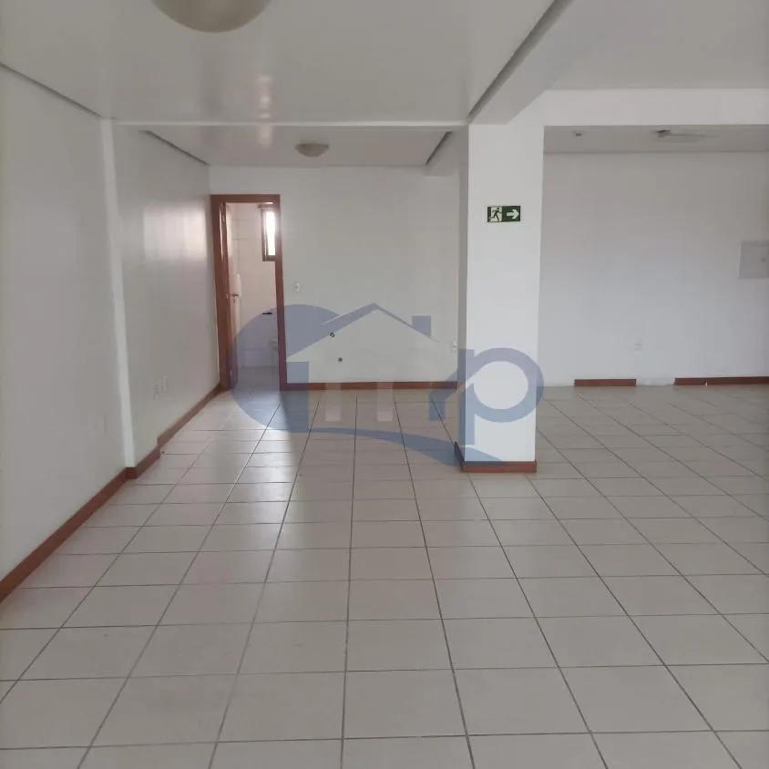 Imagem Sala comercial a venda com 94m² no centro de Torres/RS