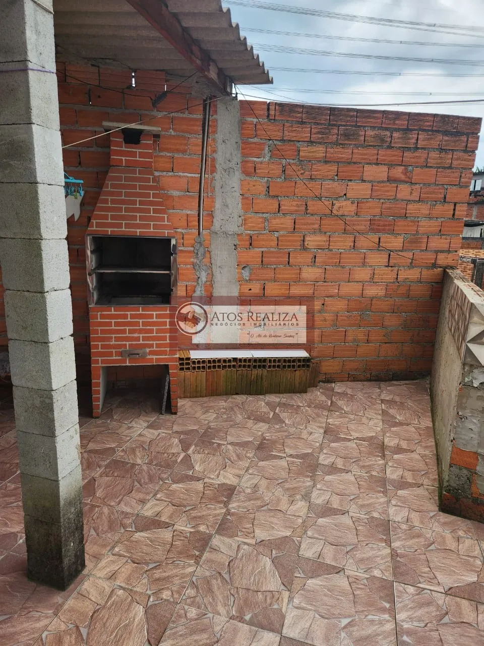 Imagem Assobradado de 2 dormitórios em Jardim Azano I - São Paulo por R$ 200.000 para venda e locação