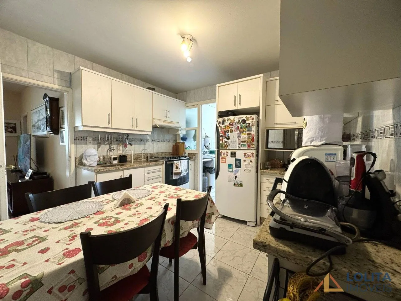 Imagem APARTAMENTO À VENDA, 3 QUARTOS, SENDO UM SUÍTE E 1 VAGA DE GARAGEM NO CENTRO DE FLORIANÓPOLIS