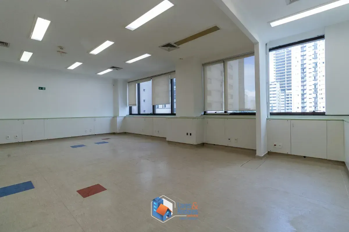Foto do imóvel Conjunto comercial para venda em Moema, 286m² em Rua Ministro Gabriel de Rezende Passos