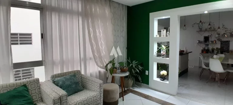 Imagem APARTAMENTO FRENTE NO BAIRRO EMBARÉ COM 3 QUARTOS (01 SUÍTE) + DEPENDÊNCIA COMPLETA, VISTA LIVRE, 01 QUADRA DA PRAIA.
