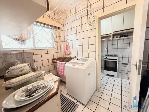 Imagem Apartamento Zona Central para Venda em Balneário Camboriú, CENTRO, 2 dormitórios, 1 suíte, 2 banheiros, 1 vaga