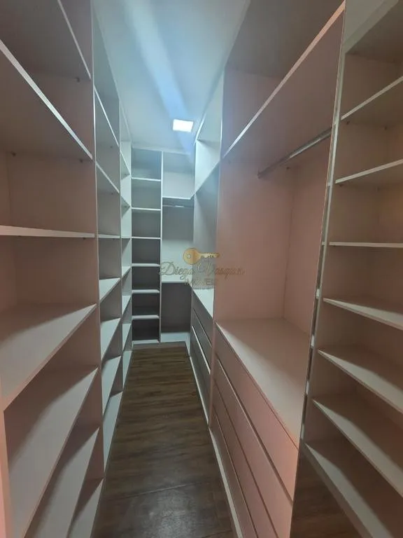 Imagem Casa em Condomínio para Venda em Teresópolis / RJ no bairro Cascata do Imbuí