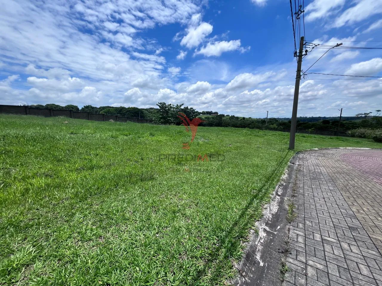 Imagem Terreno a venda em Itu/SP com 1.000 metros, dentro de condominio