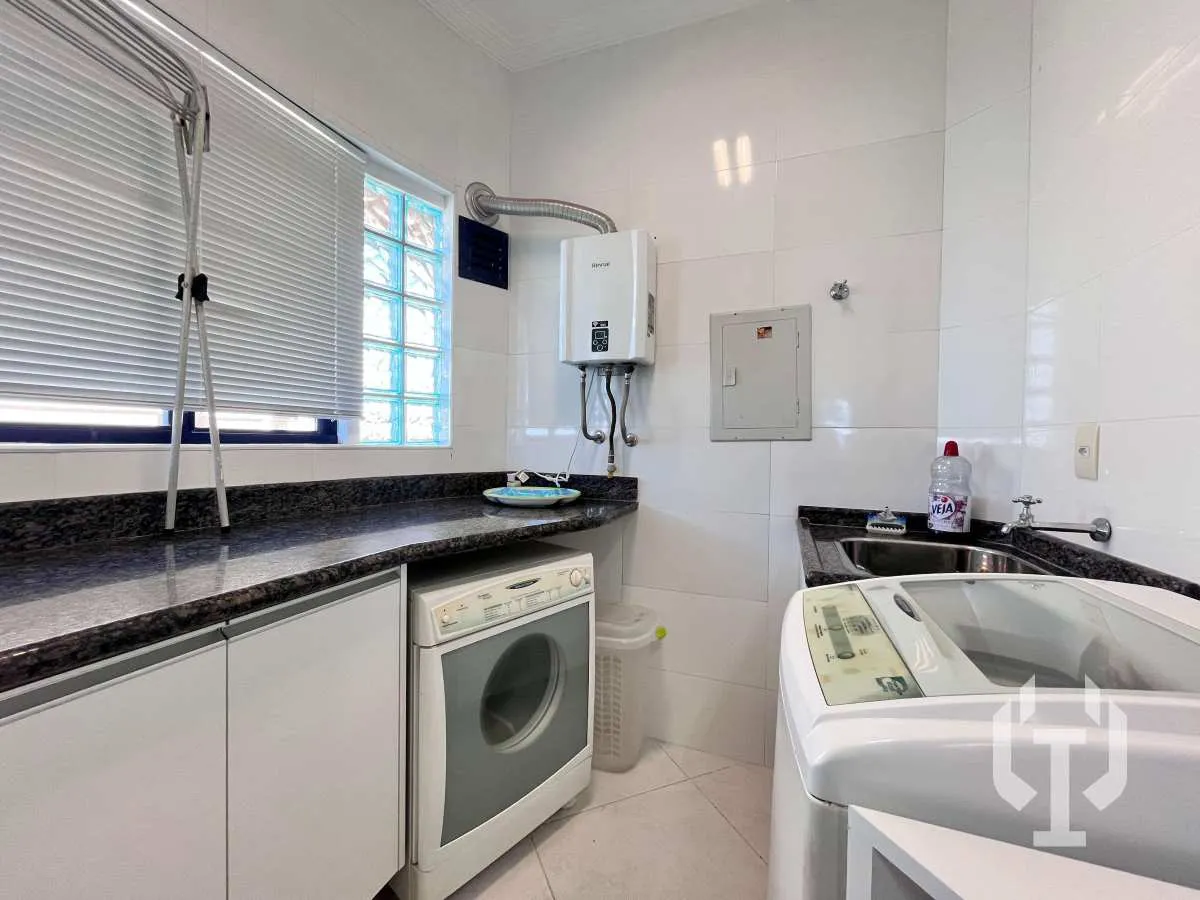 Imagem Apartamento Frente Mar Mobiliado Pronto Para Morar em Meia Praia