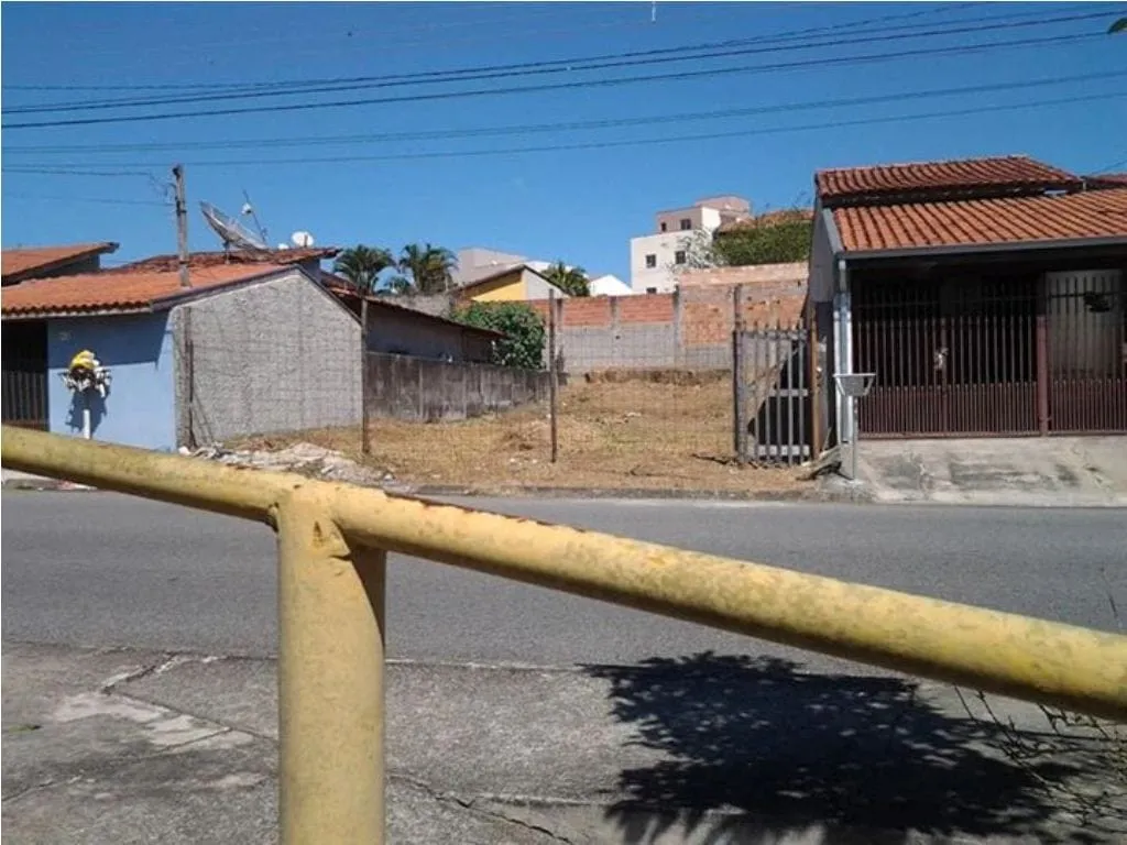 Foto do imóvel Terreno à venda 300M², Mombaça, Pindamonhangaba - SP