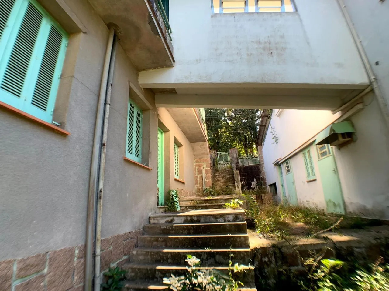 Imagem Terreno para Venda - 1.100m² Com Vista Para o Guaíba