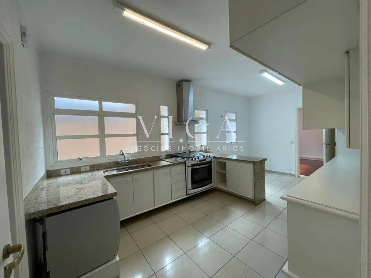 Imagem Casa 4 dormitórios 360m² 4 vagas aluguel por R$ 15.000 - Alphaville SP