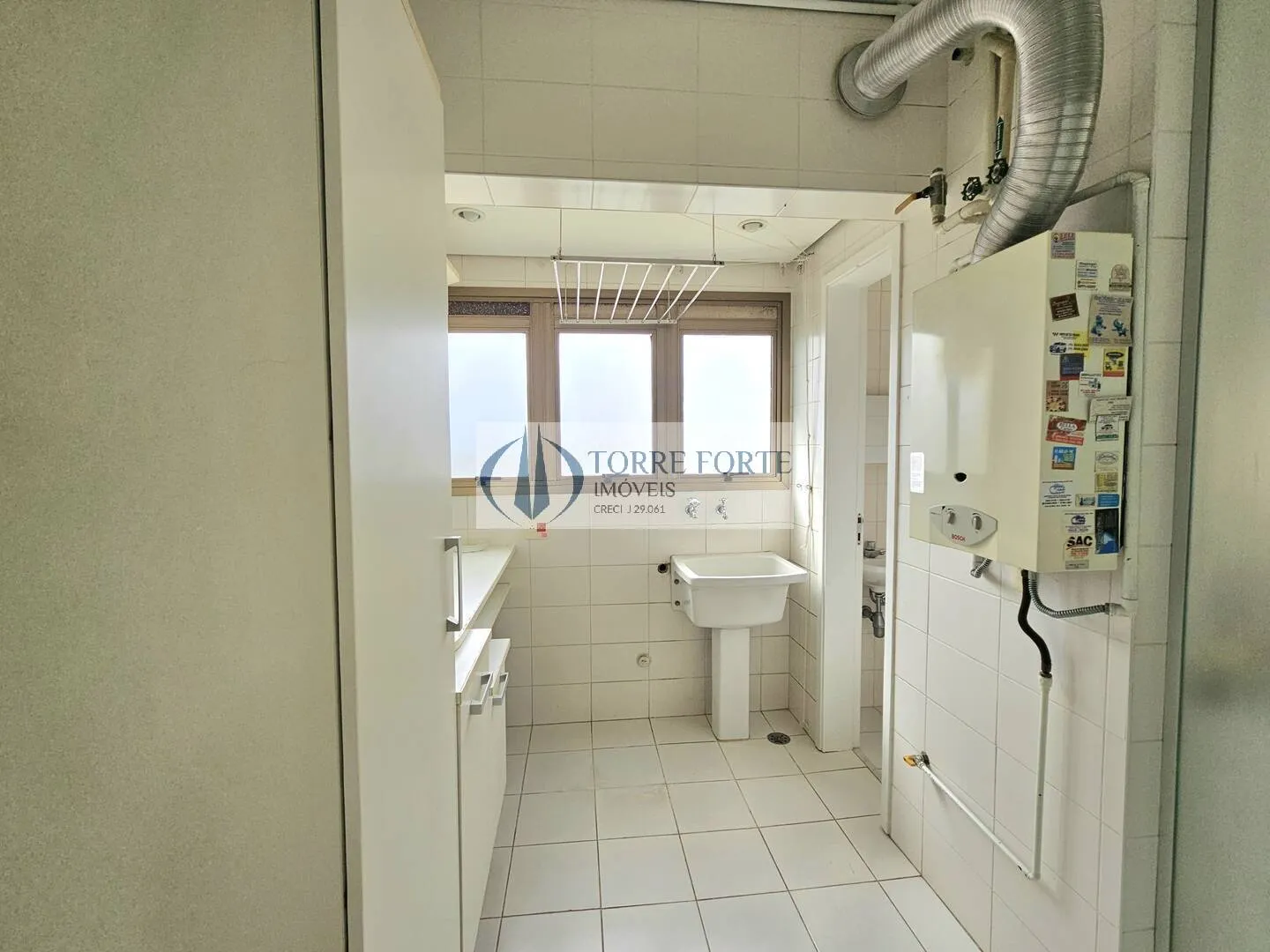 Imagem Excelente apartamento, 3 suítes 5 banheiros 3 vagas de garagem, no Brooklin