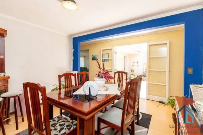 Imagem Casa térrea com área de lazer, 03 quartos sendo 02 suítes, no Santa Cândida em Curitiba PR