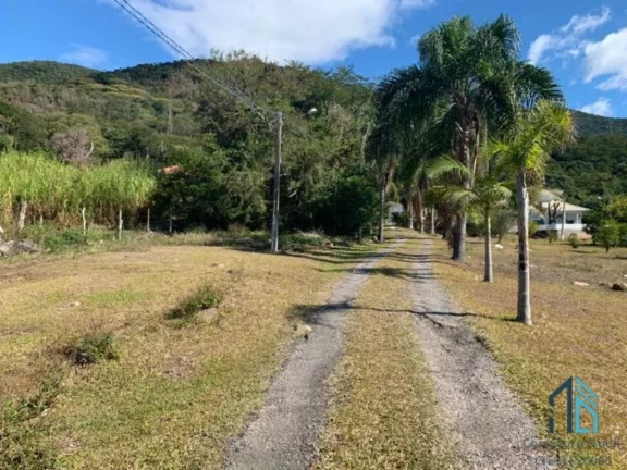 Imagem Sítio/Chácara a venda porteira fechada, estuda parcelamento direto, Praia de Fora em Palhoça SC