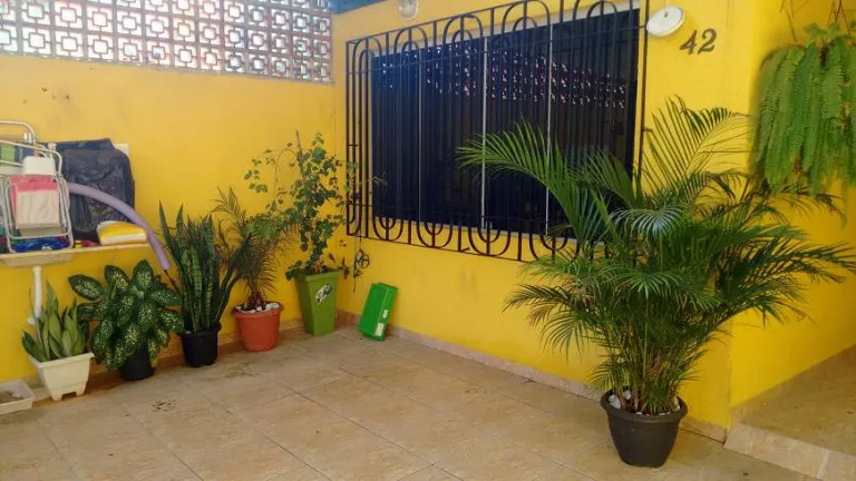 Imagem Casa com 2 Quartos à Venda, 75 m² em Boqueirão - Praia Grande