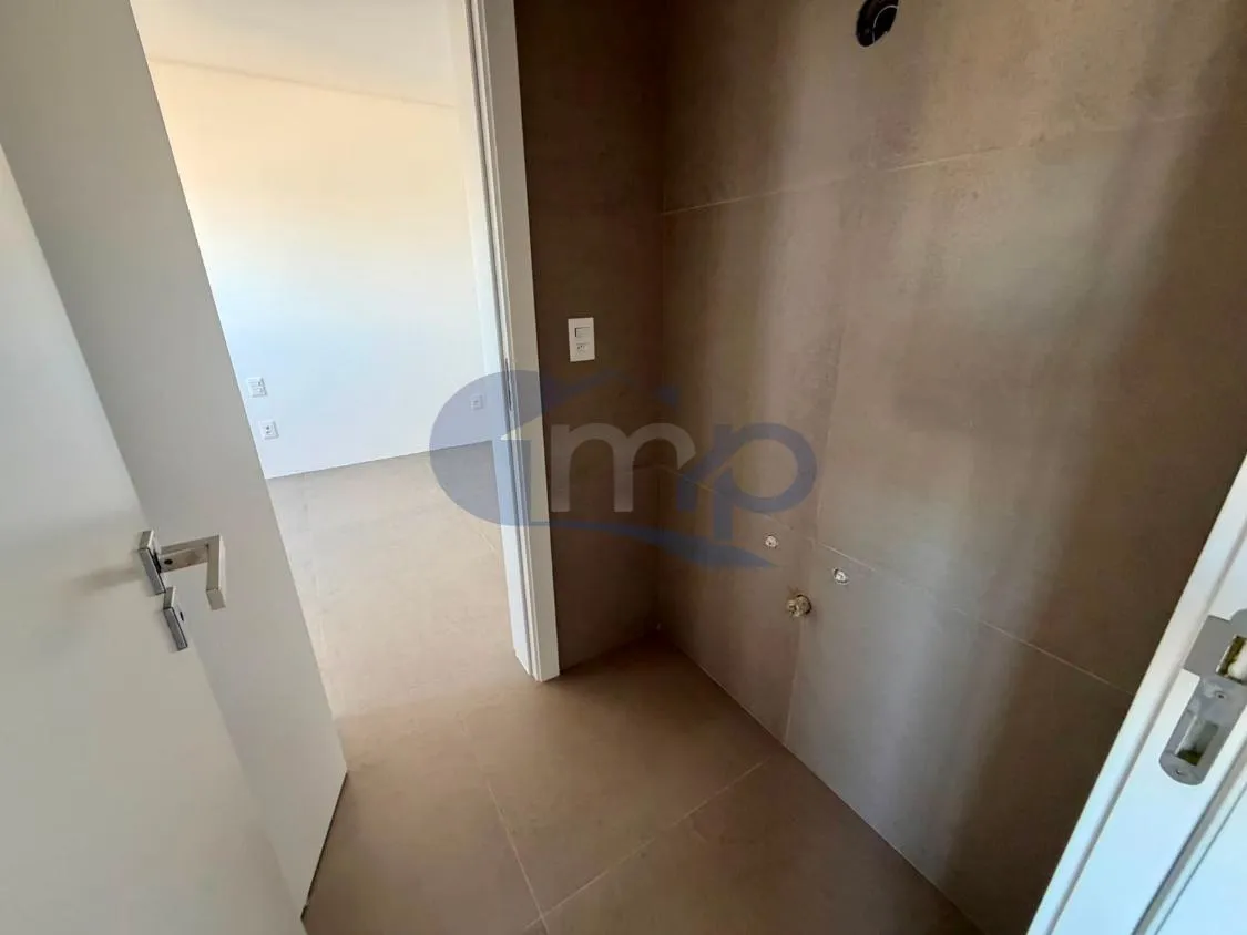 Imagem Apartamento a venda com 3 suites na Praia Grande em Torres/RS