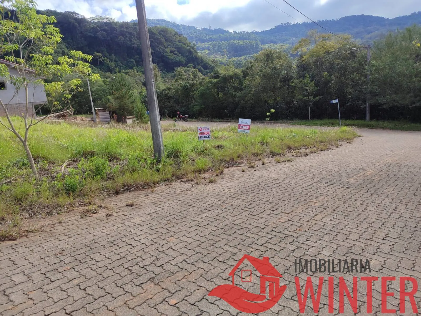 Imagem Terreno esquina com 452,70m² bairro vale do Hermes, Feliz.