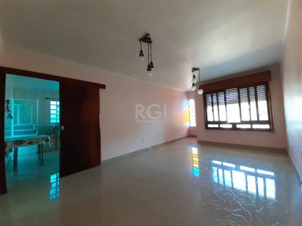 Imagem Casa para Venda - 149m², 3 dormitórios, sendo 1 suites, 3 vagas - Jardim Sabará