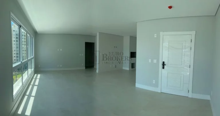 Imagem Apartamento com 4 suítes à venda no Centro de Balneário Camboriú/SC