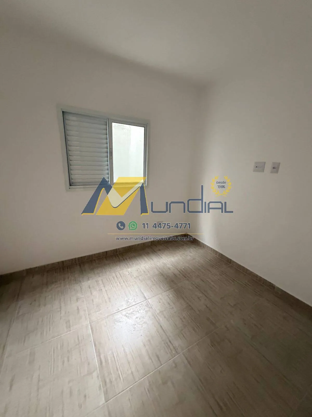 Imagem Apartamento com Suíte e Quintal Privativo no Bairro Copacabana