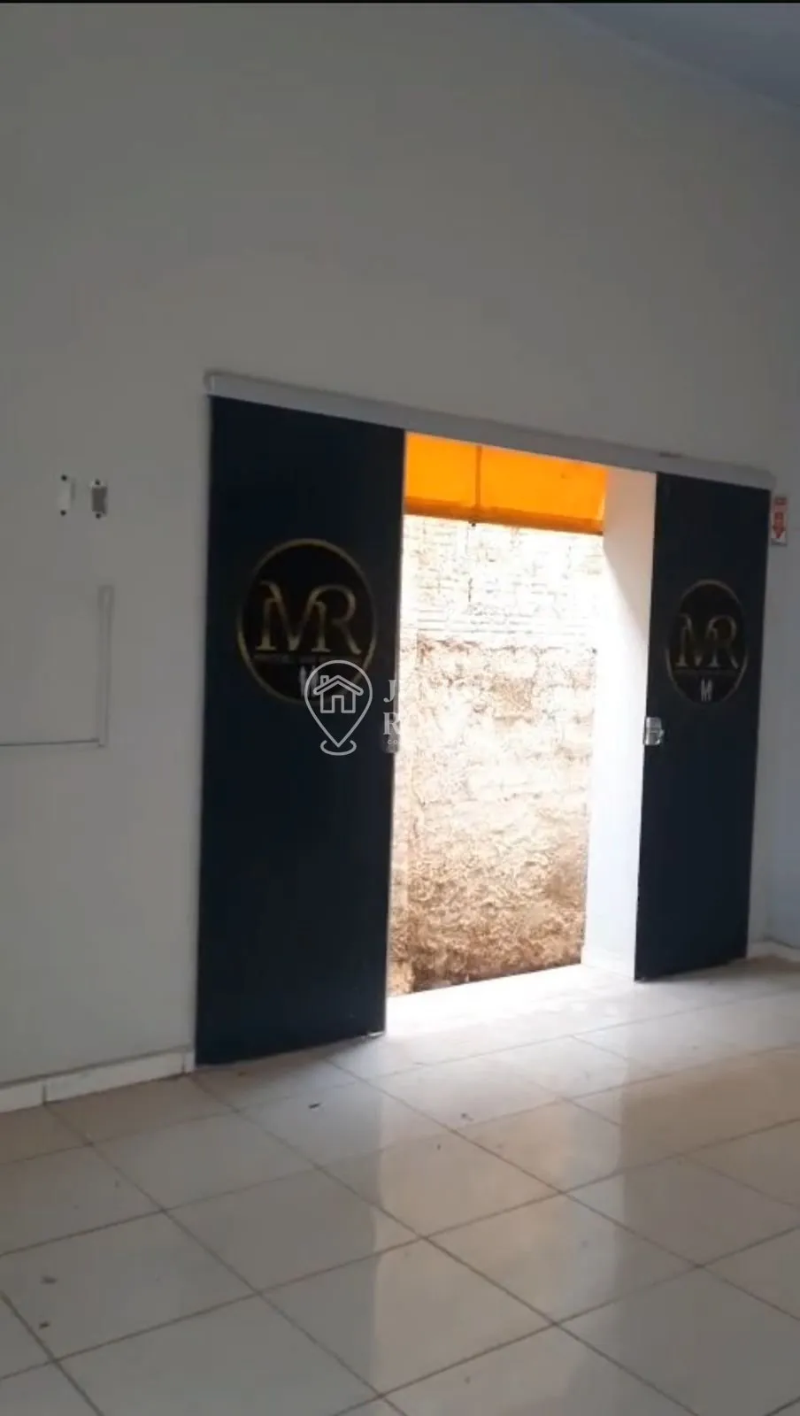 Imagem PONTO COMERCIAL COM 250M2 2 SALAS E 2 BANHEIROS - SANDRA REGINA - BARREIRAS/BA