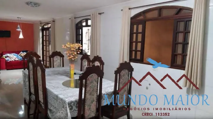 Imagem Oportunidade Única! Sobrado com 4 Dorms + Churrasqueira - Aceita Permuta!