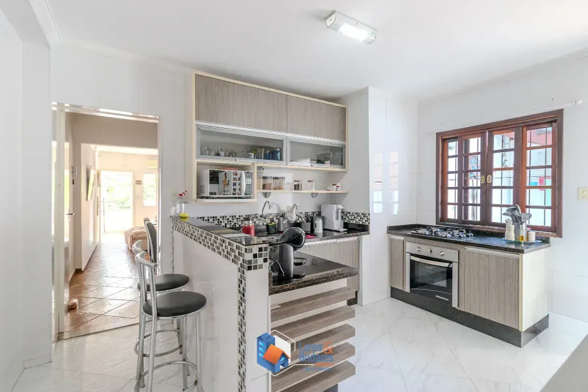 Imagem Sobrado para venda em Vila do Castelo com 3 quartos, sendo 1 suíte, 250m²