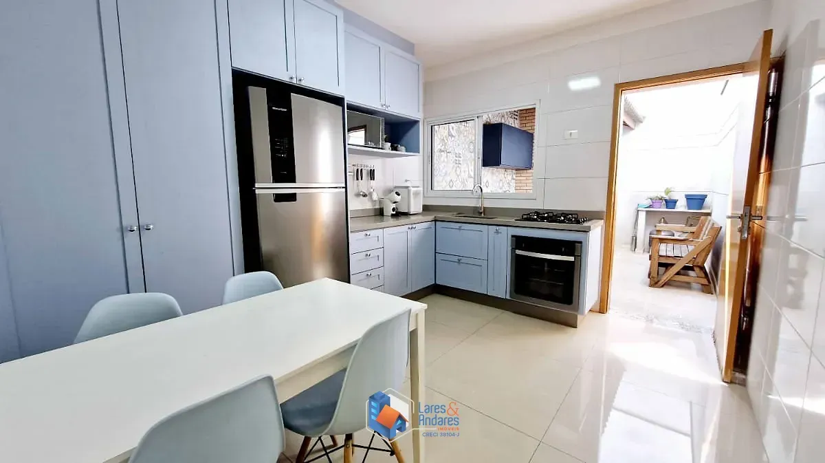 Imagem Sobrado para venda em Tucuruvi com 3 quartos, sendo 3 suítes, 144m²